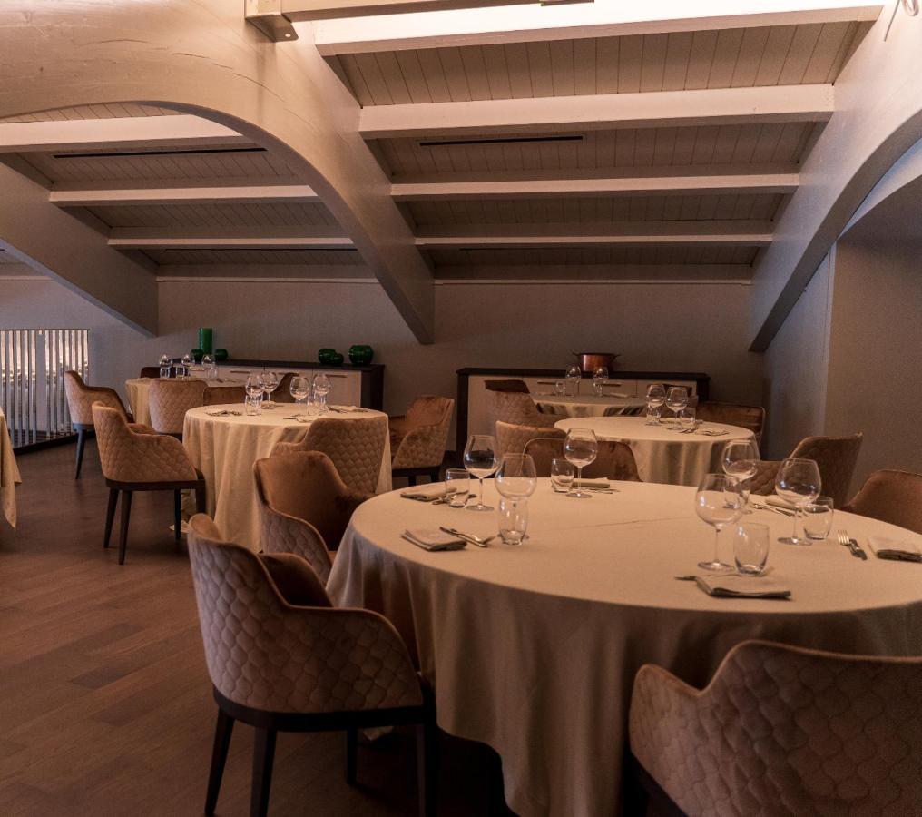 Hotel Leonardo Da Vinci Erba Esterno foto